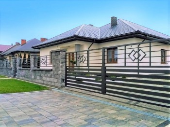 Modern sierschuifpoort model Topaz - Plast Met