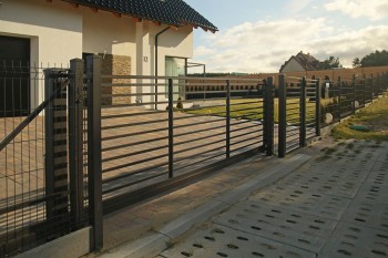 Moderne schuifpoorten model turquoise van Plast-met