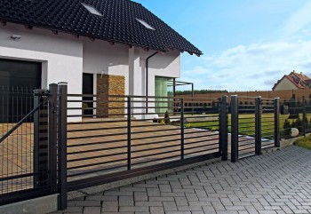 Moderne schuifpoorten model turquoise van Plast-met