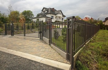 Modern sierhekwerk model Jasper - Plast Met
